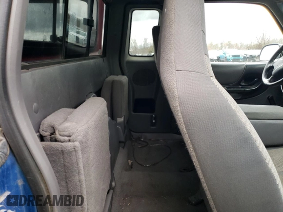 2001 Ford Ranger XL Fleet with VIN 1FTZR15E41PA65773, listed as a Copart auction lot 46953075 with 271,463 mi miles and Salvage Title. Bid and sale history available at carsss.com. Image 10.