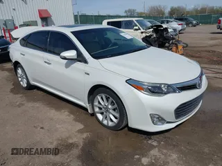 2013 Toyota Avalon XLE z VIN 4T1BK1EB3DU061193, wystawiony jako IAAI lot #41902989 z przebiegiem 68 834 mil mil oraz . Historia ofert i sprzedaży dostępna na DreamBid. Obrazek 1.