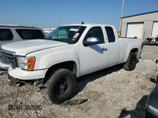 2013 GMC Sierra 1500 SLE with VIN 1GTR2VE70DZ338617, listed as a Copart auction lot 71776704 with Not Provided miles and Salvage Title. Bid and sale history available at DreamBid. Image 1.