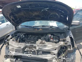 2017 Ford Police Interceptor Utility z VIN 1FM5K8AR6HGC26411, wystawiony jako IAAI lot #42685189 z przebiegiem 75 687 mil mil oraz . Historia ofert i sprzedaży dostępna na DreamBid. Obrazek 10.