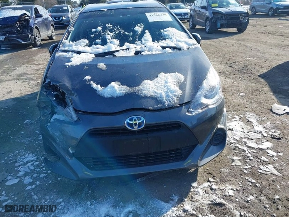 2015 Toyota Prius c One with VIN JTDKDTB36F1113749, listed as a IAAI auction lot 41366238 with 121,610 mi miles. Bid and sale history available at carsss.com. Image 12.