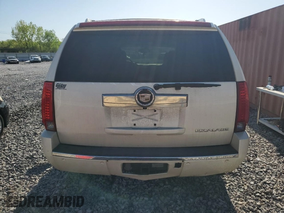 2007 Cadillac Escalade z VIN 1GYFK63887R245962, wystawiony jako Copart lot #52580555 z przebiegiem 180 182 mil mil oraz Szkody całkowita. Historia ofert i sprzedaży dostępna na DreamBid. Obrazek 6.