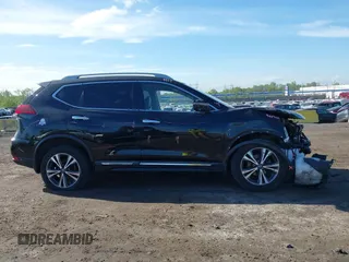 2018 Nissan Rogue SV z VIN 5N1AT2MV2JC851483, wystawiony jako IAAI lot #42082917 z przebiegiem 115 707 mil mil oraz . Historia ofert i sprzedaży dostępna na DreamBid. Obrazek 13.