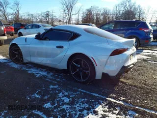 2022 Toyota GR Supra 3.0 with VIN WZ1DB0C08NW053137, listed as a IAAI auction lot 41267836 with 1 mi miles. Bid and sale history available at carsss.com. Image 3.