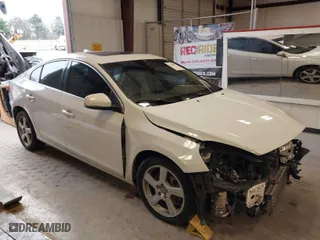 2013 Volvo S60 T5 Premier with VIN YV1612FS5D2180866, listed as a IAAI auction lot 41558927 with 124,143 mi miles. Bid and sale history available at carsss.com. Image 1.
