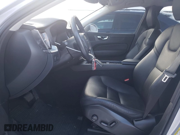 2019 Volvo XC60 Momentum with VIN YV4A22RK7K1328573, listed as a Copart auction lot 89158485 with 34,410 mi miles and Salvage title. Bid and sale history available at DreamBid. Image 7.