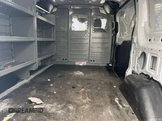 2020 Ford Transit Cargo z VIN 1FTYE1Y83LKA19445, wystawiony jako IAAI lot #42615318 z przebiegiem 103 422 mil mil oraz . Historia ofert i sprzedaży dostępna na DreamBid. Obrazek 2.