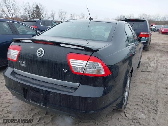 2008 Mercury Milan Premier with VIN 3MEHM08108R651868, listed as a IAAI auction lot 41463137 with 109,951 mi miles. Bid and sale history available at carsss.com. Image 4.