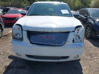 2013 GMC Yukon Denali with VIN 1GKS2EEF6DR308681, listed as a IAAI auction lot 41765321 with 190,321 mi miles. Bid and sale history available at carsss.com. Image 6.