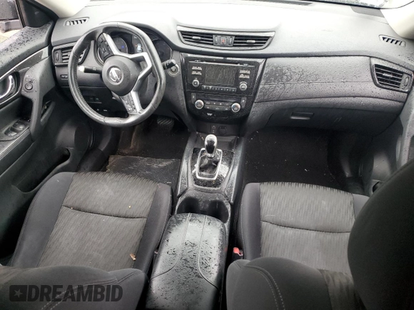 2017 Nissan Rogue SV z VIN 5N1AT2MT9HC879208, wystawiony jako Copart lot #50619795 z przebiegiem 110 991 mil mil oraz Szkoda całkowita • Salvage title. Historia ofert i sprzedaży dostępna na DreamBid. Obrazek 8.