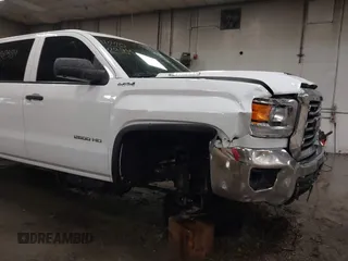 2019 GMC Sierra 2500HD z VIN 1GT12NEY8KF234753, wystawiony jako IAAI lot #42202384 z przebiegiem 44 027 mil mil oraz . Historia ofert i sprzedaży dostępna na DreamBid. Obrazek 18.