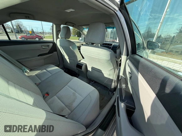 2015 Toyota Camry XLE with VIN 4T4BF1FK3FR447446, listed as a Copart auction lot 55267255 with 207,189 mi miles and Clean Title. Bid and sale history available at carsss.com. Image 6.