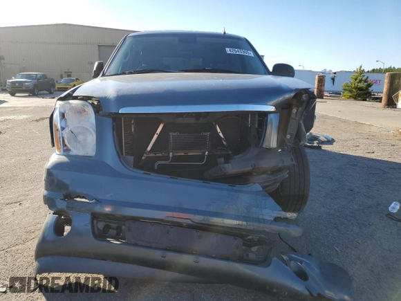 2008 GMC Yukon XL SLT 4SB with VIN 1GKFC16028J141077, listed as a Copart auction lot 42643305 with Not Provided miles and Salvage Title. Bid and sale history available at carsss.com. Image 5.