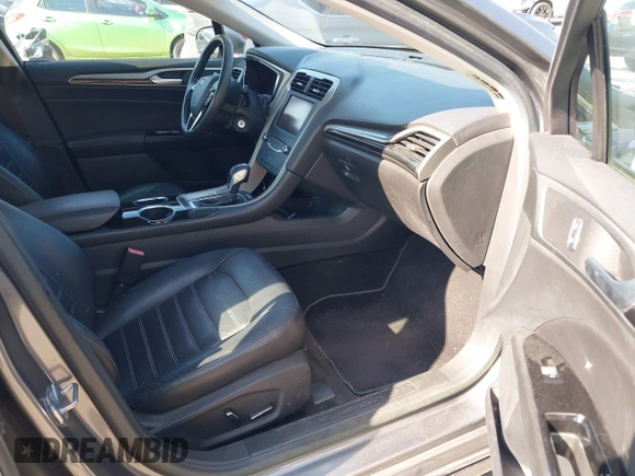 2013 Ford Fusion SE Hybrid with VIN 3FA6P0LU8DR178254, listed as a IAAI auction lot 42223543 with 139,995 mi miles and . Bid and sale history available at DreamBid. Image 5.