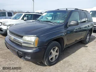 2006 Chevrolet TrailBlazer LS with VIN 1GNDT13S462136731, listed as a IAAI auction lot 41834557 with 217,409 mi miles. Bid and sale history available at carsss.com. Image 2.