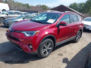 2018 Toyota RAV4 XLE with VIN 2T3RFREVXJW791889, listed as a IAAI auction lot 42021099 with 33,292 mi miles. Bid and sale history available at carsss.com. Image 2.