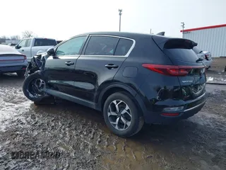 2020 Kia Sportage LX z VIN KNDPM3AC2L7751562, wystawiony jako IAAI lot #41611826 z przebiegiem 100 756 mil mil oraz . Historia ofert i sprzedaży dostępna na DreamBid. Obrazek 3.