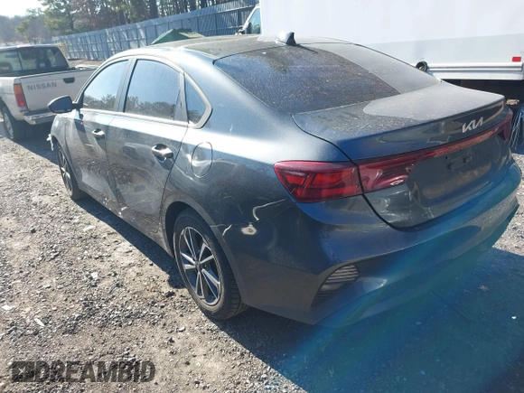 2022 Kia Forte LXS z VIN 3KPF24AD8NE464455, wystawiony jako IAAI lot #41710075 z przebiegiem 44 666 mil mil oraz . Historia ofert i sprzedaży dostępna na DreamBid. Obrazek 3.