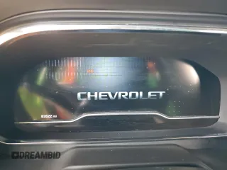 2022 Chevrolet Suburban RST with VIN 1GNSCEKD1NR304560, listed as a Copart auction lot 54498525 with 83,522 mi miles and Salvage title. Bid and sale history available at DreamBid. Image 9.