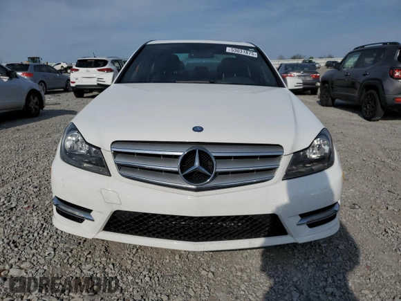 2013 Mercedes-Benz C 300 Sport z VIN WDDGF8AB8DR264537, wystawiony jako Copart lot #53031875 z przebiegiem 92 735 mil mil oraz Szkoda całkowita • Salvage title. Historia ofert i sprzedaży dostępna na DreamBid. Obrazek 5.