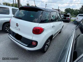 2014 FIAT 500L Trekking with VIN ZFBCFADH8EZ007074, listed as a Copart auction lot 71893774 with 81,997 mi miles. Bid and sale history available at carsss.com. Image 4.