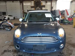 2009 MINI Hardtop with VIN WMWMF33599TU73901, listed as a IAAI auction lot 42149005 with 73,716 mi miles and . Bid and sale history available at DreamBid. Image 13.