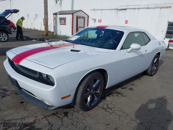 2014 Dodge Challenger SXT with VIN 2C3CDYAGXEH139460, listed as a IAAI auction lot 41420337 with 101,703 mi miles. Bid and sale history available at carsss.com. Image 17.