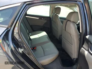 2020 Honda Civic EX-L z VIN 19XFC1F73LE017348, wystawiony jako Copart lot #52492255 z przebiegiem Nie podano mil oraz Szkoda całkowita • Salvage title. Historia ofert i sprzedaży dostępna na DreamBid. Obrazek 10.