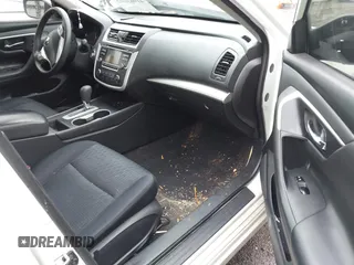 2016 Nissan Altima SR with VIN 1N4AL3AP8GC194137, listed as a IAAI auction lot 41963692 with 206,150 mi miles and . Bid and sale history available at DreamBid. Image 5.