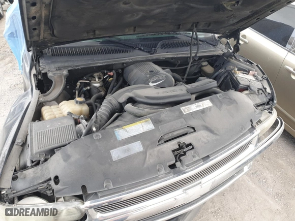 2001 Chevrolet Tahoe LT with VIN 1GNEC13T91J291058, listed as a Copart auction lot 51353095 with 229,755 mi miles and Salvage Title. Bid and sale history available at carsss.com. Image 12.