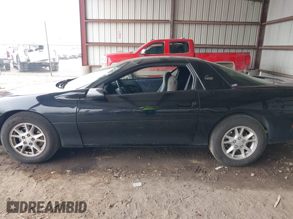 2002 Chevrolet Camaro z VIN 2G1FP22K822119358, wystawiony jako IAAI lot #42530943 z przebiegiem 98 277 mil mil oraz . Historia ofert i sprzedaży dostępna na DreamBid. Obrazek 14.