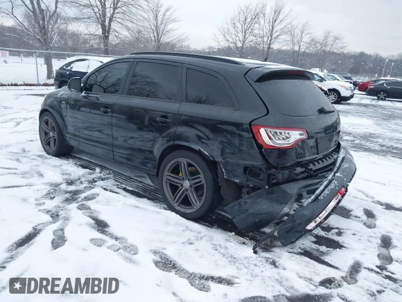 2015 Audi Q7 3.0T S line Prestige with VIN WA1DGAFE0FD015373, listed as a IAAI auction lot 41238539 with 111,161 mi miles. Bid and sale history available at carsss.com. Image 3.