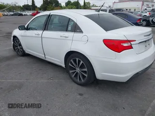 2012 Chrysler 200 Touring with VIN 1C3CCBBG2CN264035, listed as a IAAI auction lot 42047608 with 225,234 mi miles. Bid and sale history available at carsss.com. Image 3.