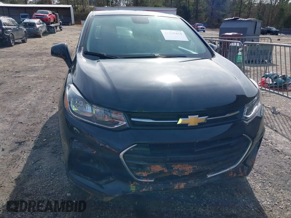 2022 Chevrolet Trax LS z VIN KL7CJKSM4NB527702, wystawiony jako IAAI lot #41339416 z przebiegiem 52 934 mil mil oraz . Historia ofert i sprzedaży dostępna na DreamBid. Obrazek 6.