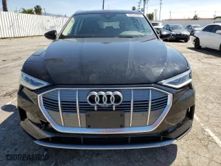 2019 Audi e-tron Premium Plus with VIN WA1LAAGE8KB023318, listed as a Copart auction lot 40812503 with 21,810 mi miles. Bid and sale history available at carsss.com. Image 5.