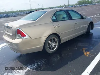 2007 Ford Fusion SE with VIN 3FAHP07197R260538, listed as a IAAI auction lot 41931335 with 160,417 mi miles. Bid and sale history available at carsss.com. Image 4.