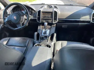 2014 Porsche Cayenne with VIN WP1AA2A2XELA09323, listed as a Copart auction lot 61265345 with 204,292 mi miles and Clean title. Bid and sale history available at DreamBid. Image 9.