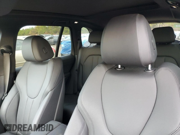 2020 BMW X5 xDrive40i with VIN 5UXCR6C0XLLL75042, listed as a Copart auction lot 70442352 with 31,604 mi miles. Bid and sale history available at carsss.com. Image 10.