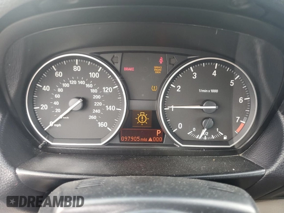 2008 BMW 1 Series 128i with VIN WBAUL73528VE88276, listed as a Copart auction lot 47272835 with 97,905 mi miles and Salvage title. Bid and sale history available at DreamBid. Image 9.
