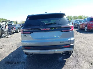 2024 GMC Acadia AWD Elevation z VIN 1GKENNKS5RJ195981, wystawiony jako IAAI lot #41978857 z przebiegiem 12 472 mil mil oraz . Historia ofert i sprzedaży dostępna na DreamBid. Obrazek 16.