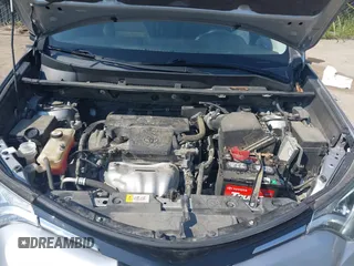 2018 Toyota RAV4 LE with VIN JTMZFREV3JJ161811, listed as a IAAI auction lot 40131640 with 114,330 mi miles. Bid and sale history available at carsss.com. Image 10.
