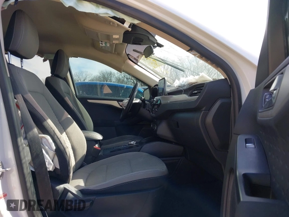 2020 Ford Escape SE with VIN 1FMCU0G62LUB67853, listed as a IAAI auction lot 41690230 with 51,891 mi miles and . Bid and sale history available at DreamBid. Image 5.