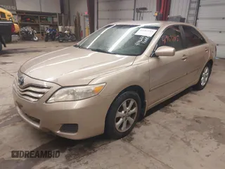 2011 Toyota Camry LE with VIN 4T4BF3EK7BR090442, listed as a IAAI auction lot 41963715 with 91,557 mi miles. Bid and sale history available at carsss.com. Image 2.