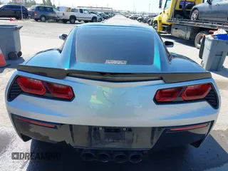 2017 Chevrolet Corvette 1LT z VIN 1G1YA2D71H5103681, wystawiony jako IAAI lot #42302548 z przebiegiem 69 557 mil mil oraz . Historia ofert i sprzedaży dostępna na DreamBid. Obrazek 16.