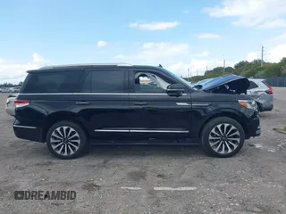 2023 Lincoln Navigator Reserve z VIN 5LMJJ2KG1PEL10963, wystawiony jako IAAI lot #42015849 z przebiegiem 31 852 mil mil oraz . Historia ofert i sprzedaży dostępna na DreamBid. Obrazek 14.