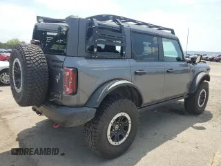 2023 Ford Bronco z VIN 1FMEE5DP0PLA94154, wystawiony jako Copart lot #62035445 z przebiegiem 47 559 mil mil oraz Szkoda całkowita • Salvage title. Historia ofert i sprzedaży dostępna na DreamBid. Obrazek 3.