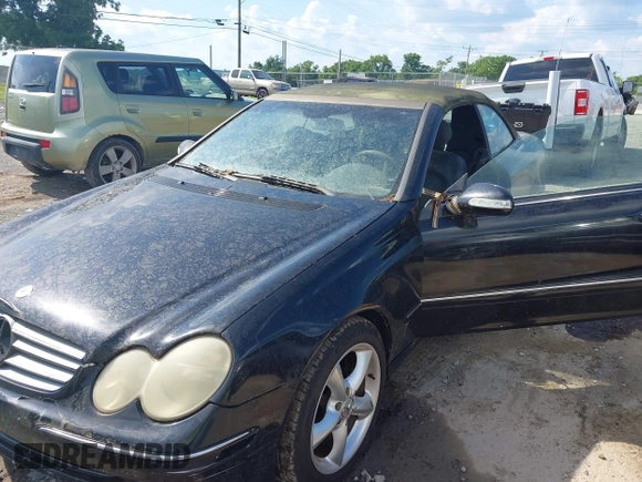 2005 Mercedes-Benz CLK 320 с VIN WDBTK65GX5T049212, выставлен на аукционе IAAI как лот 42661855 с пробегом Не указан миль и . История ставок и продаж доступна на DreamBid. Изображение 6.