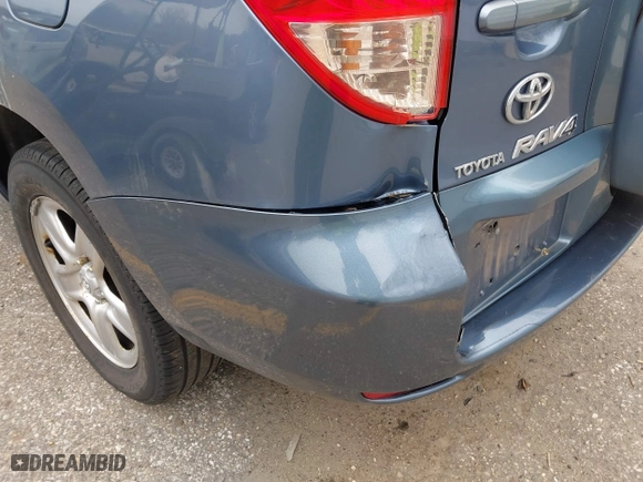 2007 Toyota RAV4 with VIN JTMZD33V875037556, listed as a IAAI auction lot 41974365 with 164,926 mi miles. Bid and sale history available at carsss.com. Image 6.