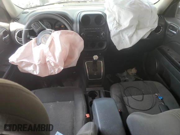 2015 Jeep Patriot Sport with VIN 1C4NJPBB0FD428386, listed as a Copart auction lot 53162285 with 101,892 mi miles and Salvage Title. Bid and sale history available at DreamBid. Image 8.