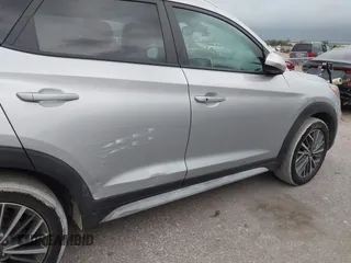 2020 Hyundai Tucson Ultimate z VIN KM8J33AL2LU157527, wystawiony jako IAAI lot #42464294 z przebiegiem 50 176 mil mil oraz . Historia ofert i sprzedaży dostępna na DreamBid. Obrazek 6.